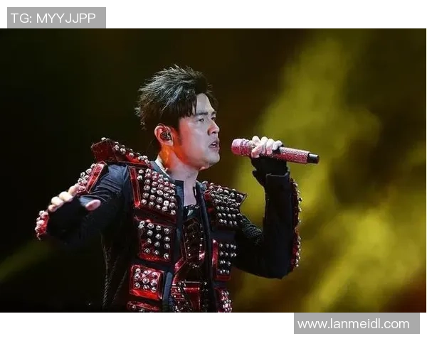 周杰伦与足球明星亲密互动共谱音乐与体育的精彩篇章