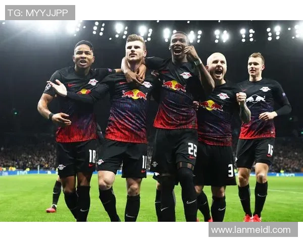 亚洲足球明星的崛起与成就盘点解析各国代表人物与他们的传奇故事