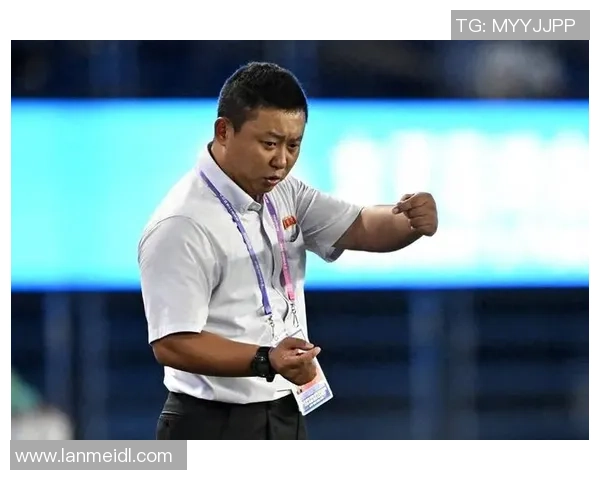 足球明星李玉的生平成就与精彩瞬间全景展示 足球明星李玉的生平成就与精彩瞬间全景展示